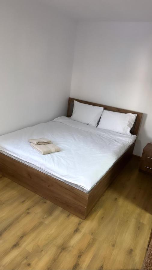 Popas Momaia Hotel Curtea De Arges Bagian luar foto