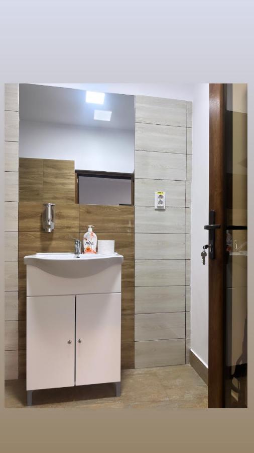 Popas Momaia Hotel Curtea De Arges Bagian luar foto